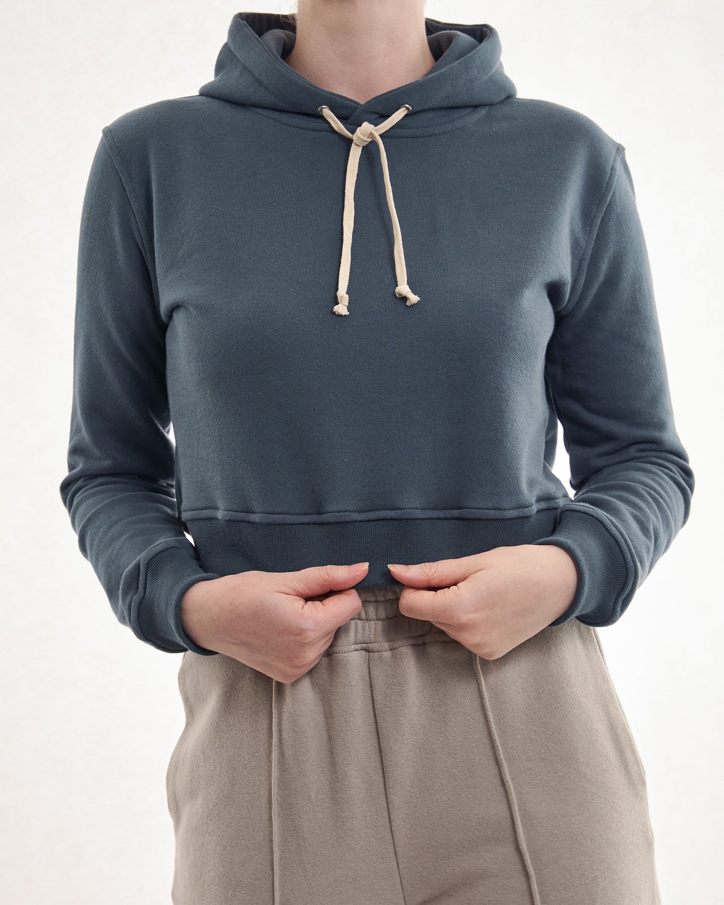 RIIN Box Crop Hoodie